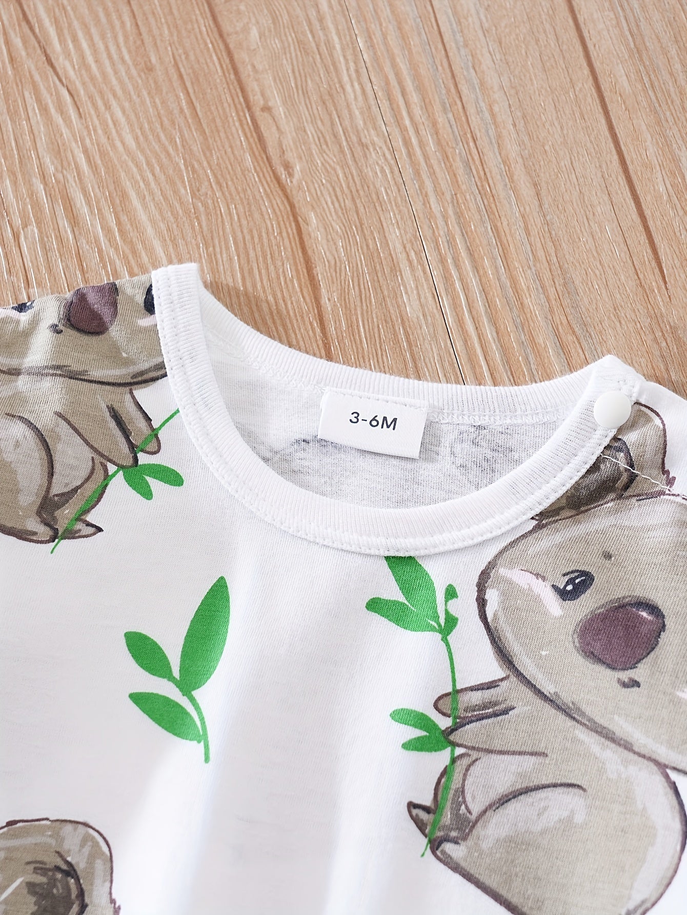 yierying Baby Koala Onesie - Long Sleeve Adorable Koala & eucalyptus leaves, Soft Everyday outfit for Newborns & Infants, Easy-diaper-change Onesie, Perfect for Photoshoots & Gifts, Newborn Essentials, Animal Print Romper, Ge