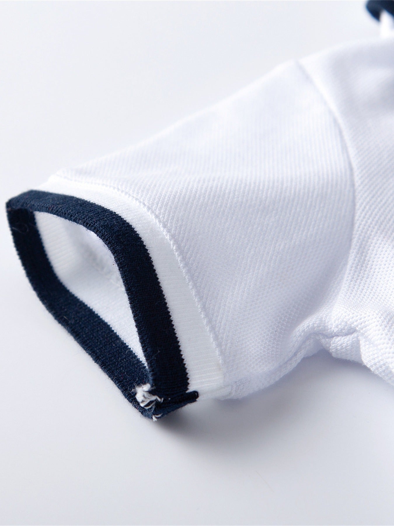 Boys' Summer Set - Casual White Short Sleeve Romper with Navy Blue Collar & Matching Shorts, Easy-Care Polyester, Perfect for Spring/Autumn, Spring Youngsters Outfit|Classic Style|Polyester Blend Outfit, Perfect for Outdoor