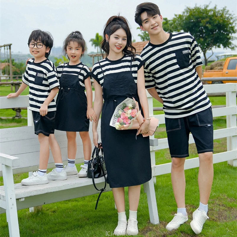 Dress 2025 Woman Family Couple Matching Clothes Parent-child Mom Daughter Dress Dad Son T Shirt Sibling Brother Sister Outfits