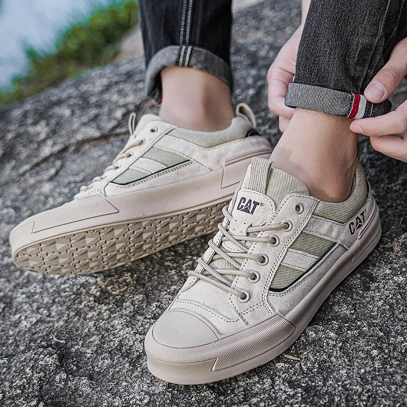 New Arrived Men Board Shoes All Season Anti Slip Wear-resistant Outdoor Off-road Hiking Shoes Luxury Classic Retro Men Sneakers