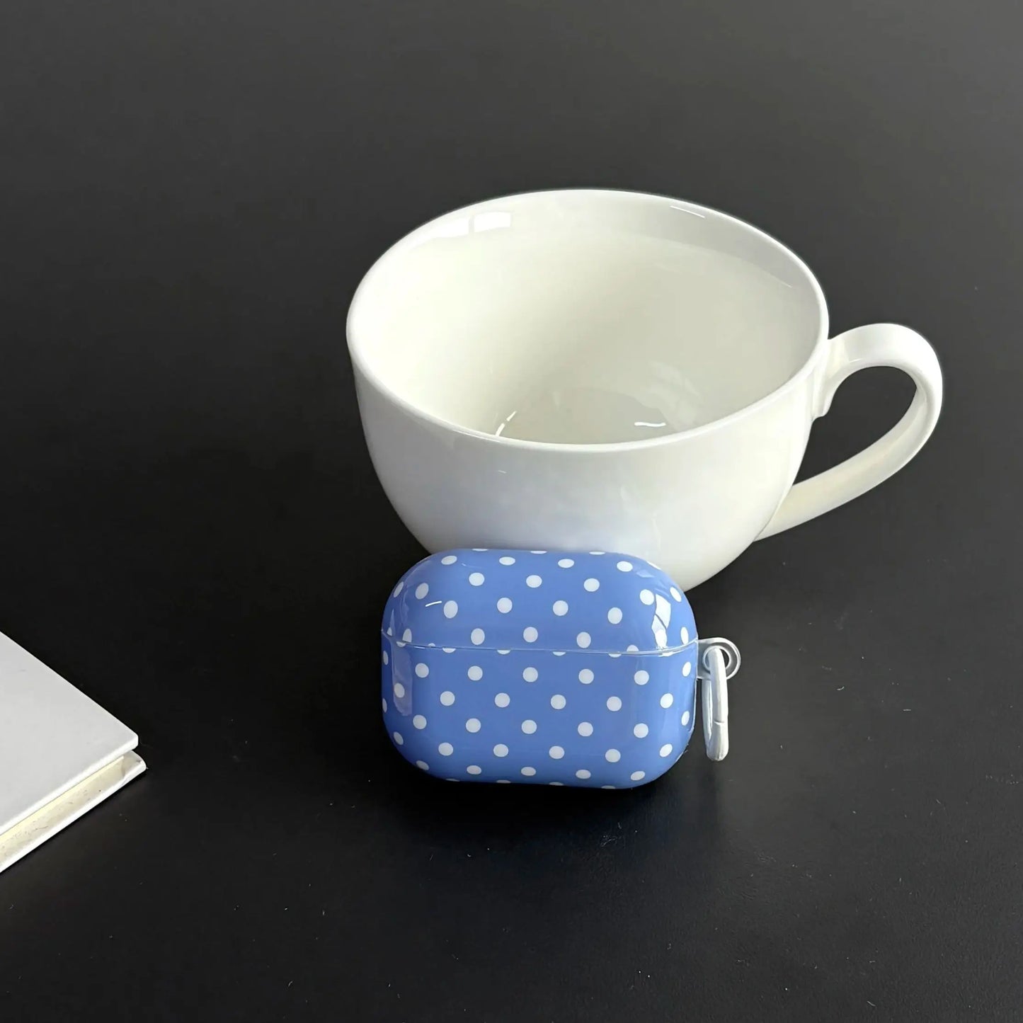 Simple Lovely Blue Polka Dot Pattern Glossy Protective Earphone Case with White Rings Cover for AirPods 1 2 3 4 Pro 2 Pro 3