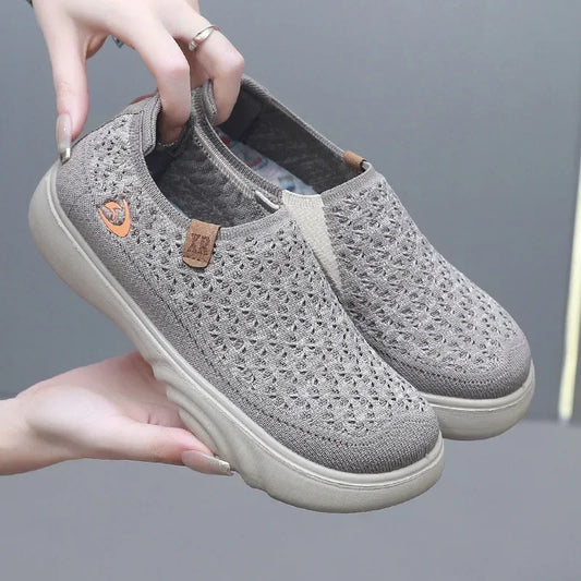 Women Fashion Casual Sneakers Lightweight Slip on Sport Shoes Woman  New Breathable Soft Soles Non-slip Walking Shoes 2024